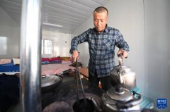 积石山6.2级地震丨甘肃重灾乡镇群众有序搬入安置板房