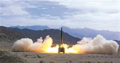  火箭军工程大学组织学员开展实弹发射演练。作者提供