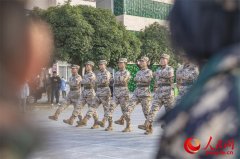 武警桂林支队：“萌娃”进军营 共筑强军梦