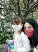 法国：听三个女儿的巴黎妈妈讲述她全家的隔离生活