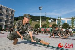 高温淬火！武警官兵开展多课目夏季练兵活动