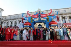 汉服巡游表演亮相威尼斯狂欢节