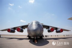 组图：埃及首届国际航展成功举行