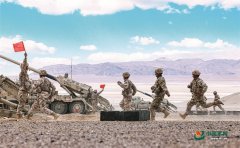 戈壁深处起硝烟——陆军某部炮兵分队实弹射击考核影像