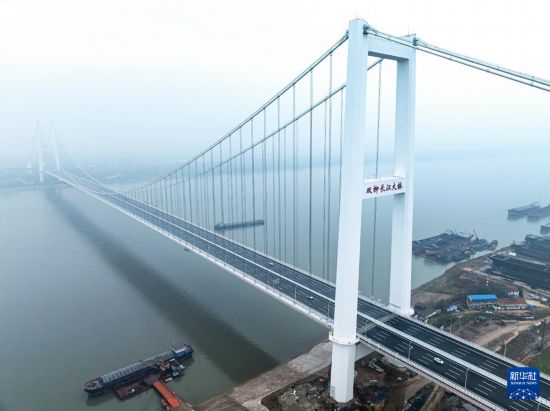 美丽中国丨荆楚江天阔 长虹入画来