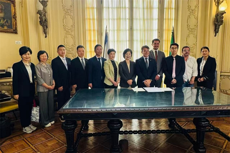 温州市与巴西里约热内卢市建立友好城市关系意向书签署仪式在里约市议会举行。活动主办方供图